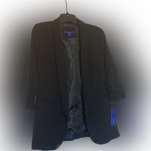 Black blazer with 3/4 length gathered sleeves